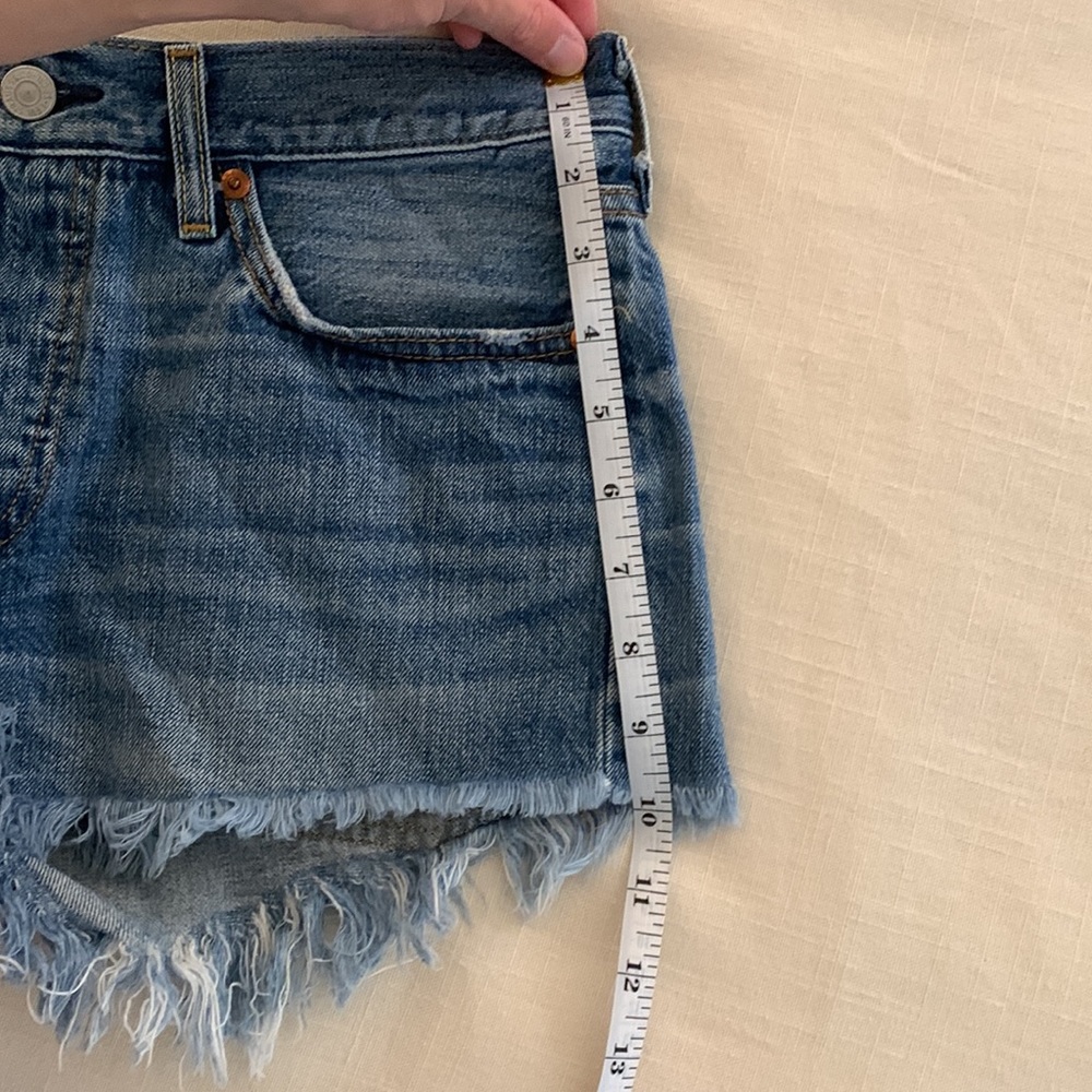 🤍LEVIS DENIM SHORTS - Picture 7 of 7